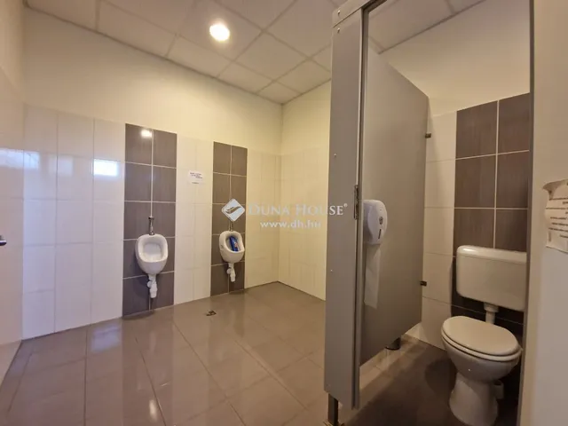 Eladó kereskedelmi és ipari ingatlan Abony 1150 nm