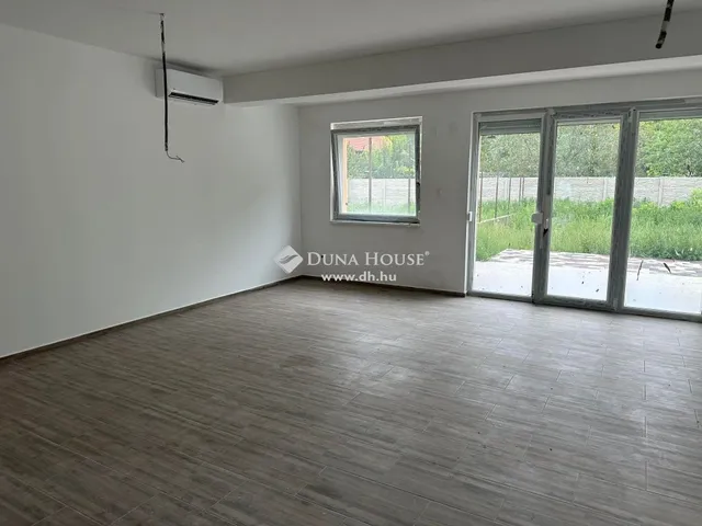 Eladó ház Göd 280 nm