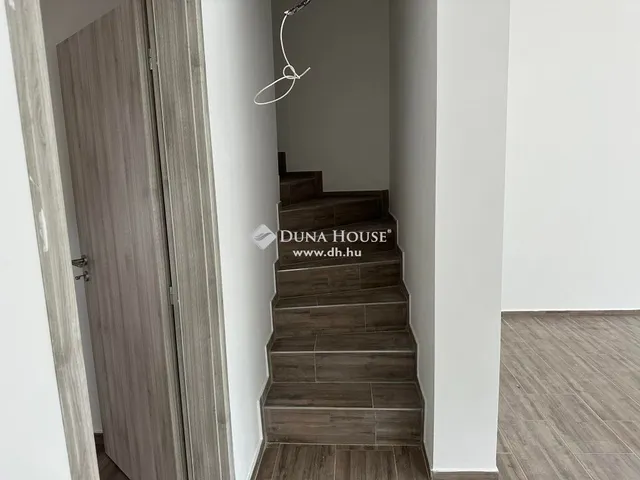 Eladó ház Göd 280 nm