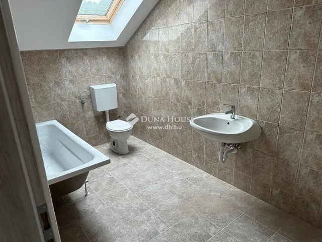 Eladó ház Göd 280 nm