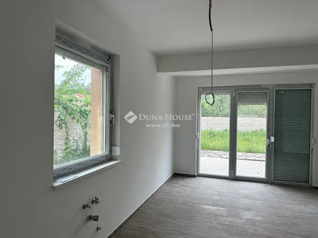 Eladó ház Göd 280 nm