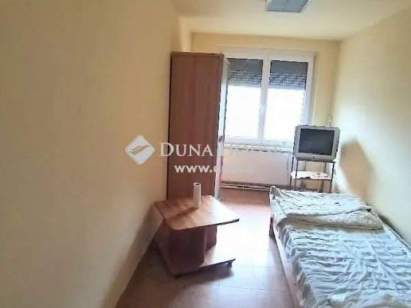 Eladó kereskedelmi és ipari ingatlan Szigetújfalu 600 nm