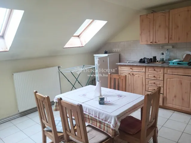 Eladó kereskedelmi és ipari ingatlan Szigetújfalu 600 nm