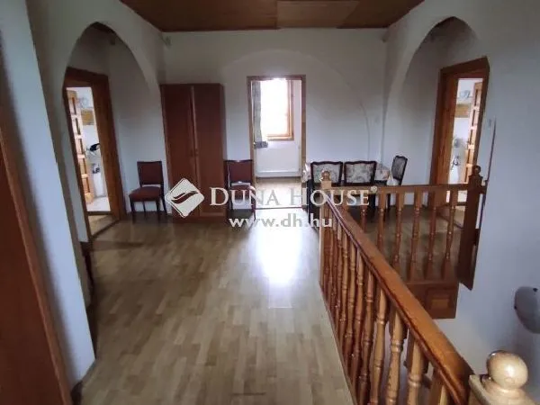 Eladó telek Kemence 240000 nm