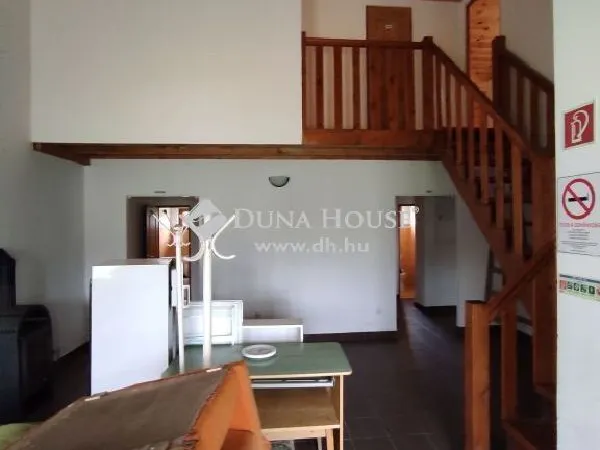 Eladó telek Kemence 240000 nm