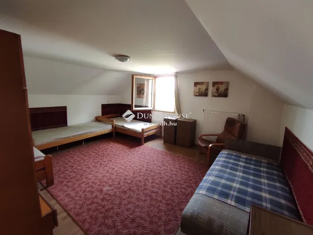 Eladó telek Kemence 240000 nm