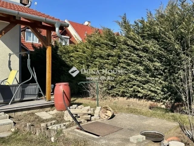 Eladó ház Pécel 151 nm