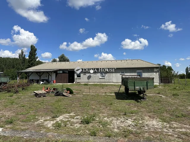 Eladó mezőgazdasági ingatlan Monor 119 nm