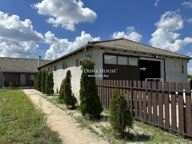 Eladó mezőgazdasági ingatlan Monor 119 nm