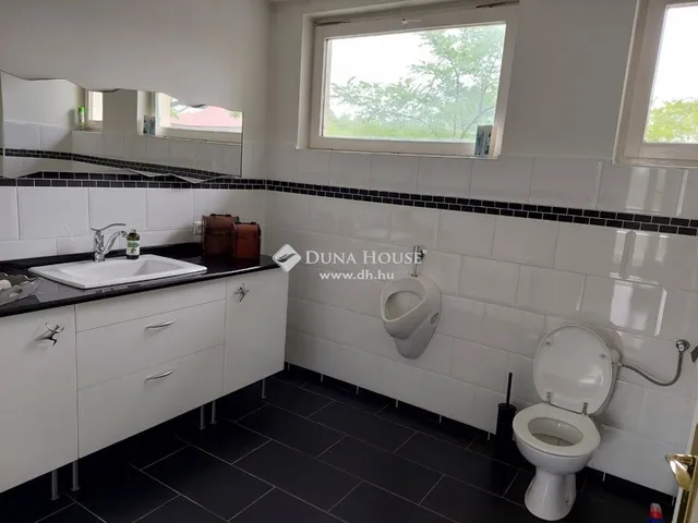 Eladó mezőgazdasági ingatlan Csemő 200 nm