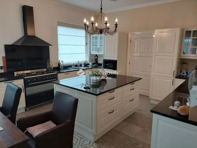 Eladó mezőgazdasági ingatlan Csemő 200 nm