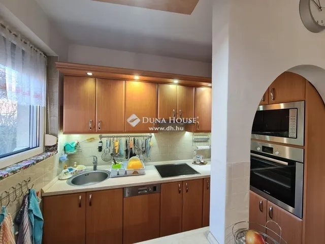 Eladó ház Százhalombatta 276 nm