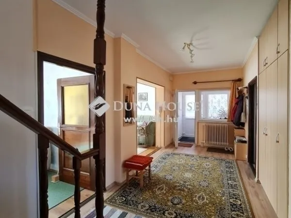 Eladó ház Százhalombatta 276 nm