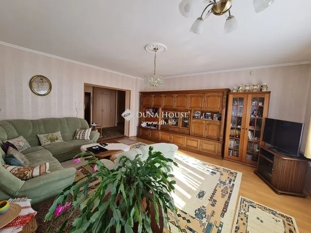 Eladó ház Százhalombatta 276 nm