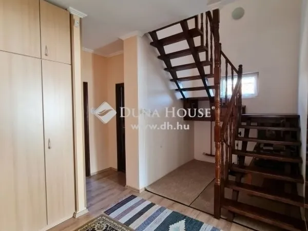 Eladó ház Százhalombatta 276 nm