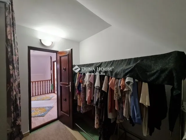 Eladó ház Százhalombatta 276 nm