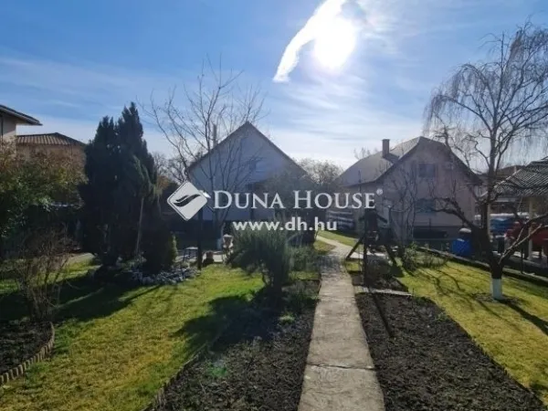 Eladó ház Százhalombatta 276 nm