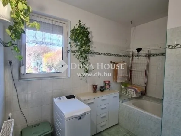 Eladó ház Százhalombatta 276 nm