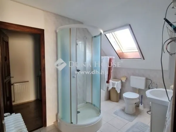 Eladó ház Százhalombatta 276 nm