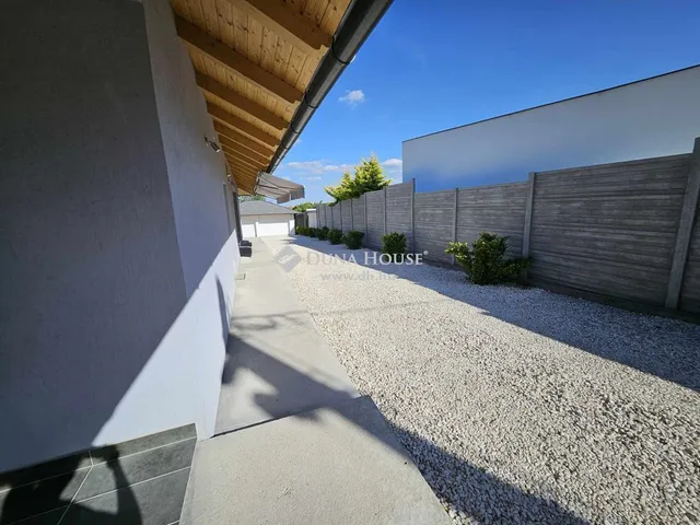 Eladó ház Csomád 170 nm