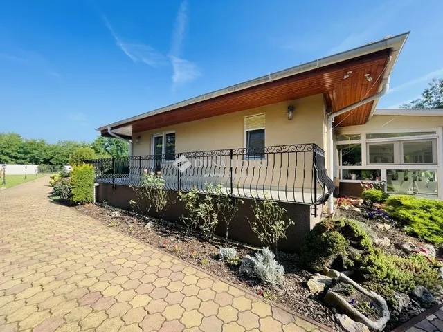 Eladó ház Pócsmegyer 116 nm