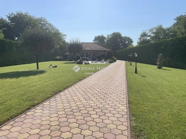 Eladó ház Pócsmegyer 116 nm