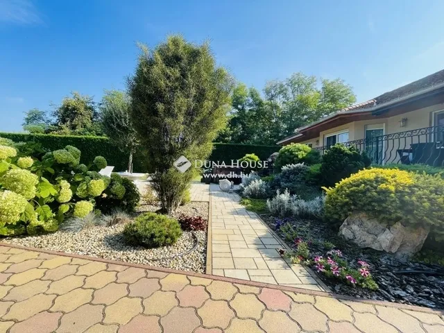 Eladó ház Pócsmegyer 116 nm