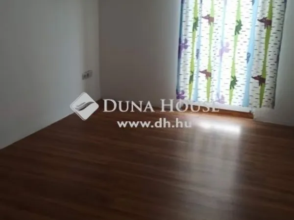 Eladó ház Herceghalom 140 nm