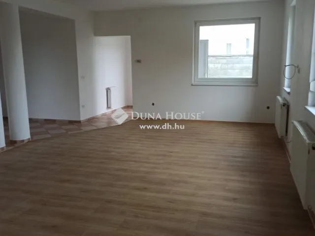 Eladó ház Herceghalom 140 nm