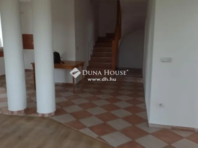 Eladó ház Herceghalom 140 nm