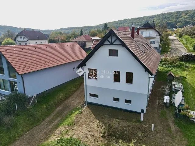 Eladó ház Pilisszentlászló 274 nm