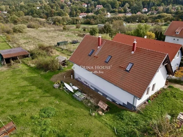 Eladó ház Pilisszentlászló 274 nm