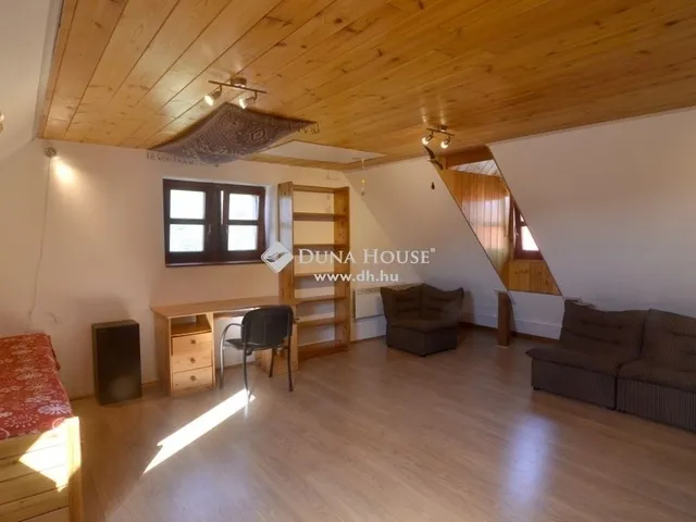 Eladó ház Pilisszentlászló 274 nm