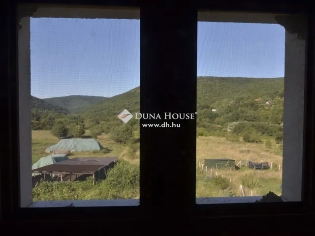 Eladó ház Pilisszentlászló 274 nm