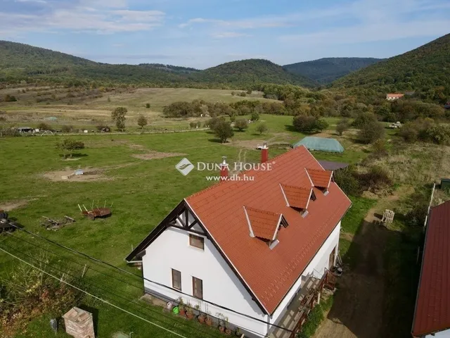 Eladó ház Pilisszentlászló 274 nm