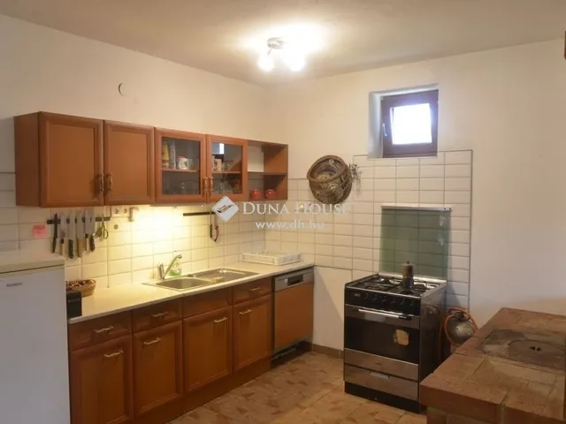 Eladó ház Pilisszentlászló 274 nm