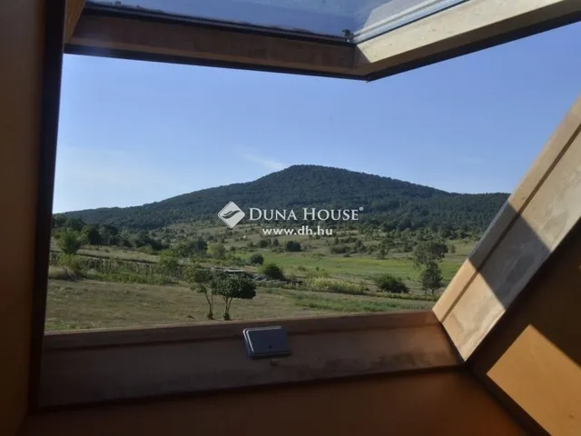 Eladó ház Pilisszentlászló 274 nm