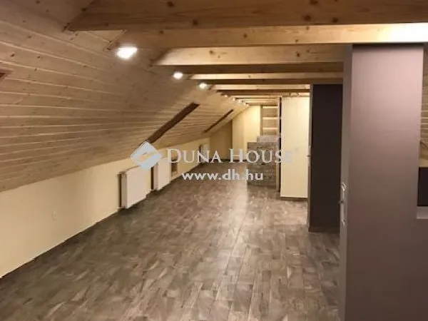 Eladó ház Szada 200 nm