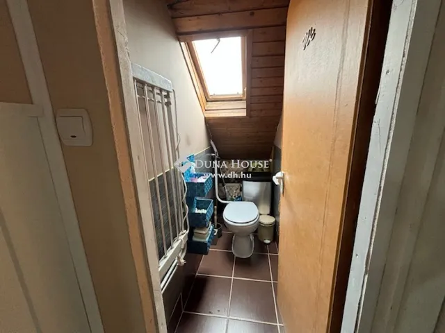 Eladó ház Mogyoród 228 nm