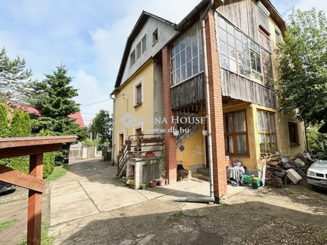 Eladó ház Mogyoród 228 nm