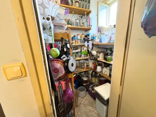 Eladó ház Mogyoród 228 nm