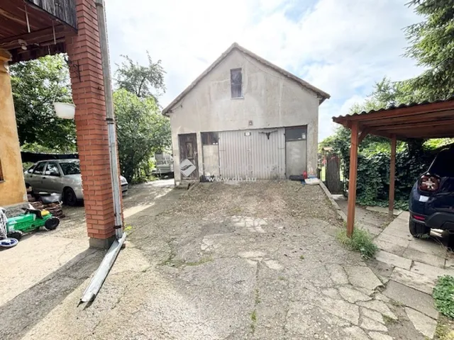 Eladó ház Mogyoród 228 nm