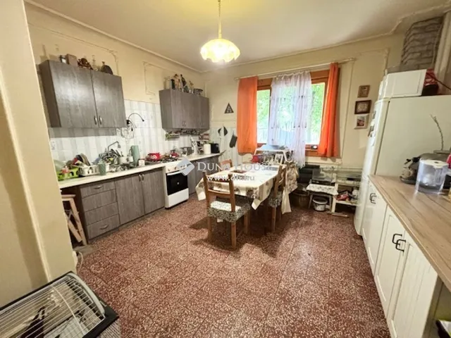 Eladó ház Mogyoród 228 nm