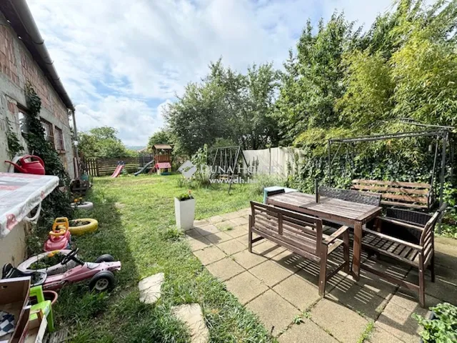 Eladó ház Mogyoród 228 nm