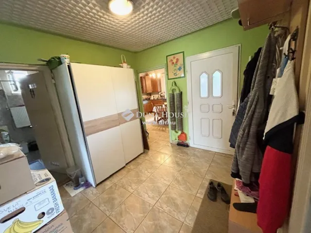 Eladó ház Mogyoród 228 nm