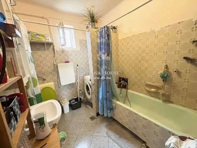 Eladó ház Mogyoród 228 nm