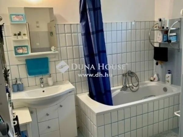 Eladó ház Isaszeg 270 nm