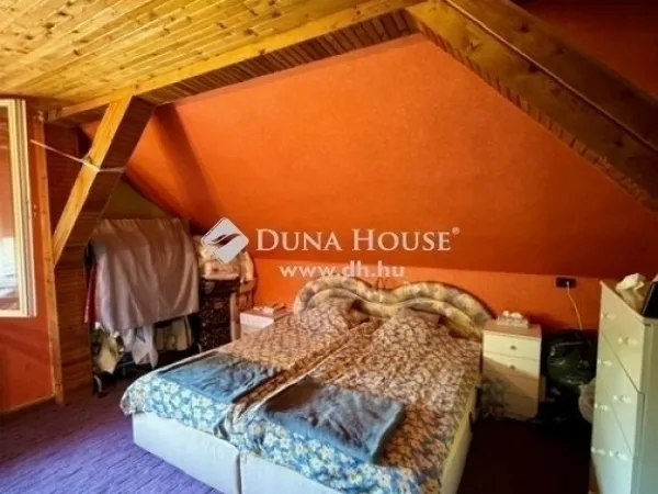 Eladó ház Isaszeg 270 nm