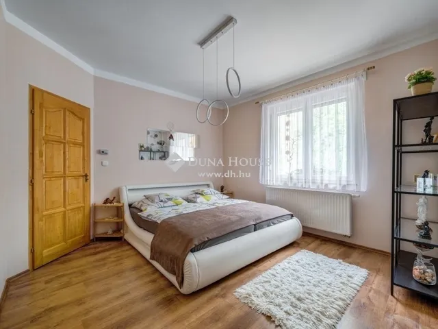 Eladó ház Hernád 278 nm