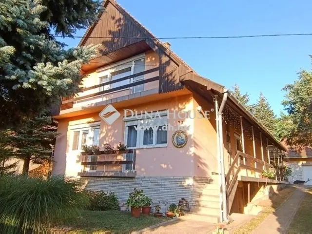 Eladó ház Zebegény 175 nm